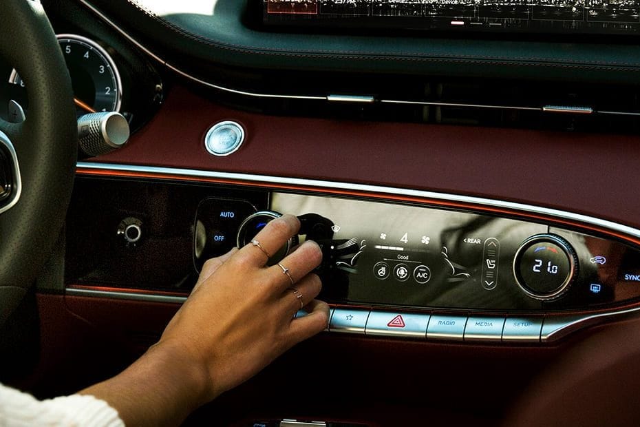 Front AC Controls of Genesis GV70