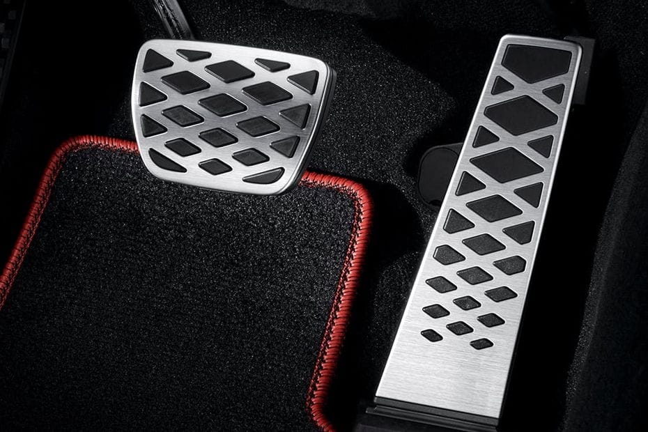 GV70 Richbrook Competition Foot Pedal Set