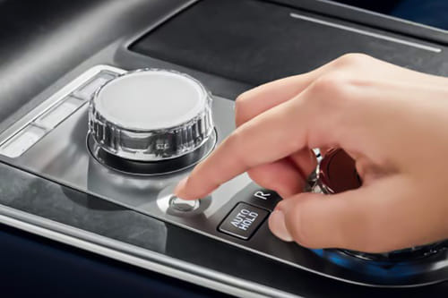 Center Controls of Genesis EV G 80