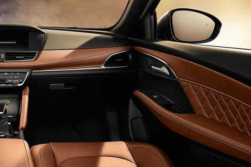 بورجوارد بي إكس 7 تي إس Passengers View