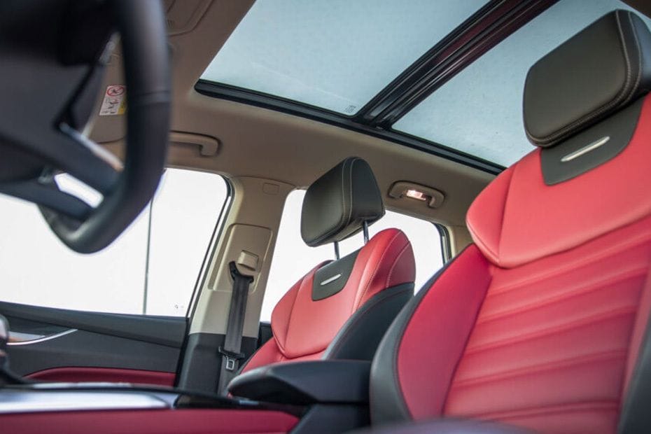 D60 Front Seats