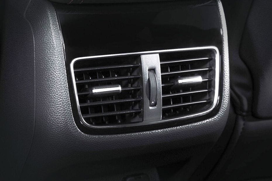 D60 Rear AC Controls