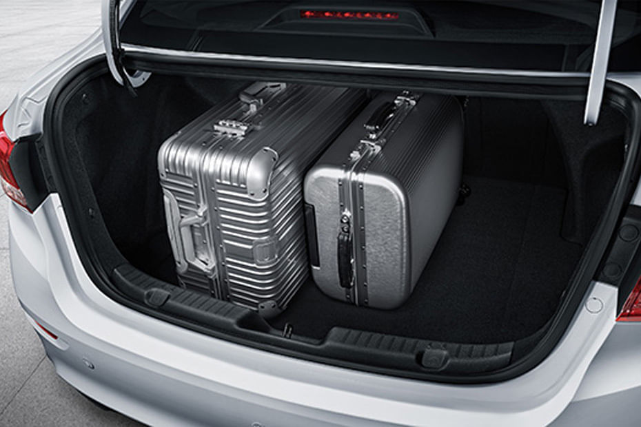 Storage Closer View of شانجان السفن