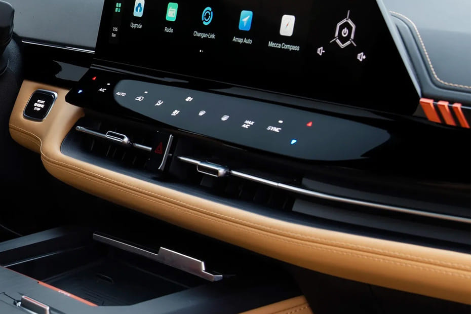 Front AC Controls of شانجان UNI-K