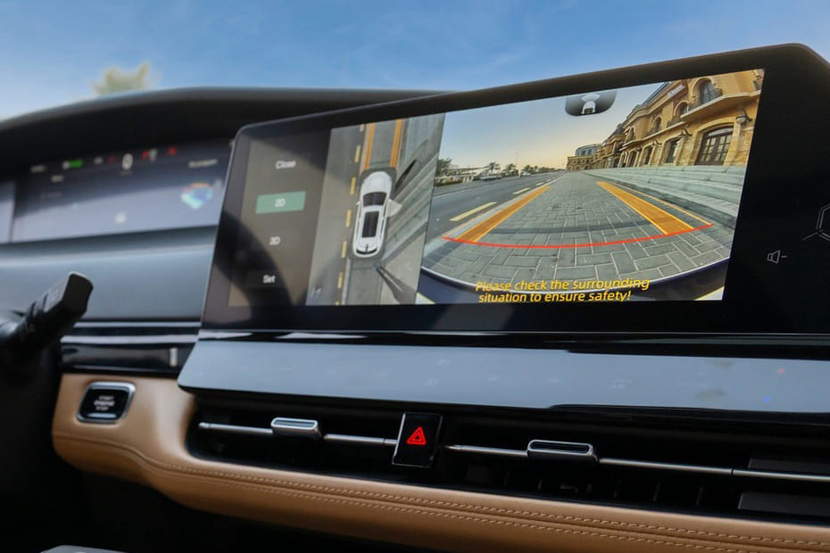 UNI-K Parking Assist