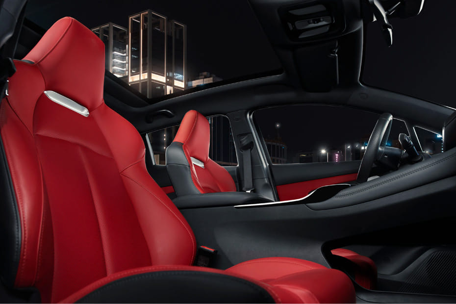 UNI-T Front Seats