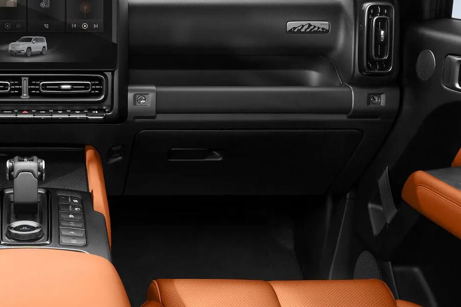 Haval H9 Glove Box in Saudi Arabia