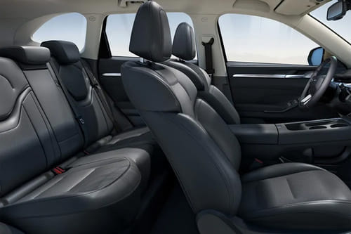 هافال إتش6 Front And Rear Seats Together