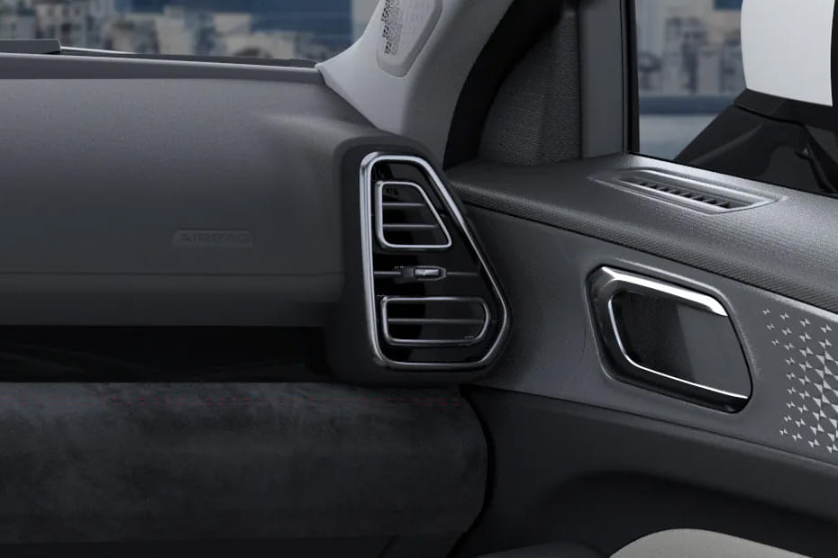 Jolion Max Front Side Ac Vents
