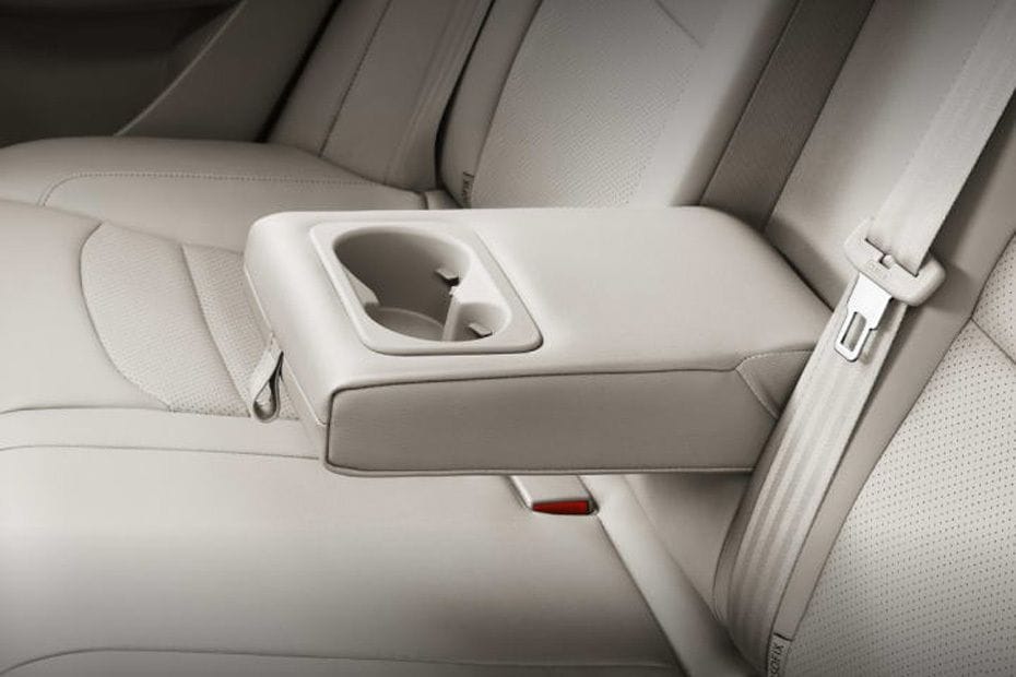 GA4 Armrest Rear