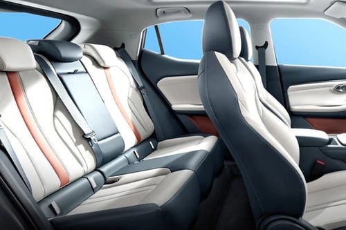 جي أي سي جي إس 3 إم زووم Front And Rear Seats Together