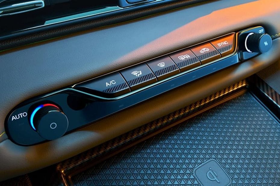 Front AC Controls of جي أي سي إم باور