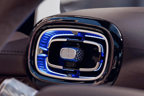 Side AC Controls of GAC Aion UT