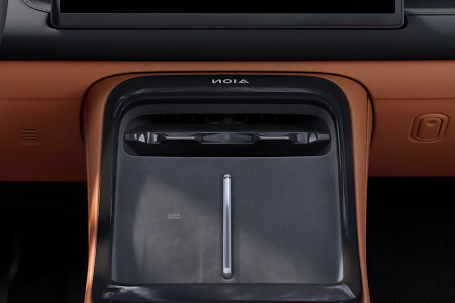 آيون V Front Ac Vents