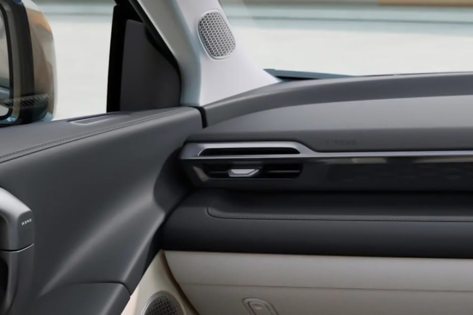 آيون V Front Side Ac Vents