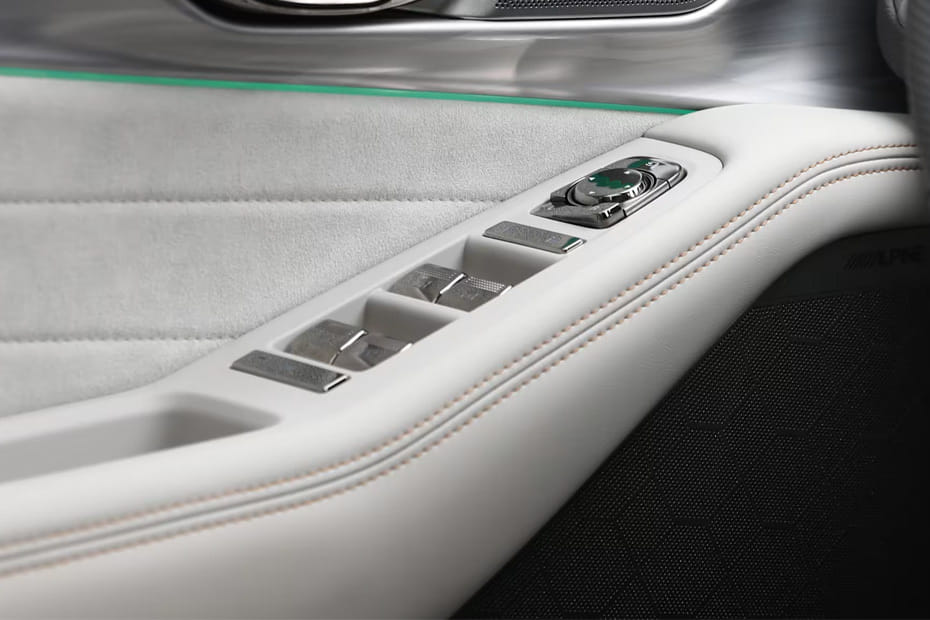 جي أي سي جي إس 8 ترافيلر Drivers Side In Side Door Controls