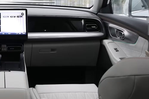 GAC GS8 Traveller Passengers View