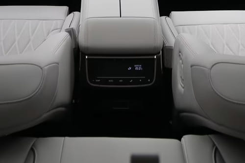 GS8 Traveller Rear AC Controls