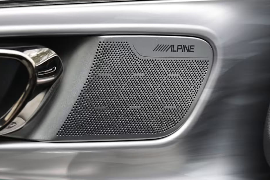 Speakers View of GAC GS8 Traveller