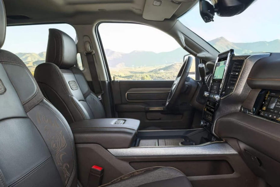 2500 (2026) Front Seats