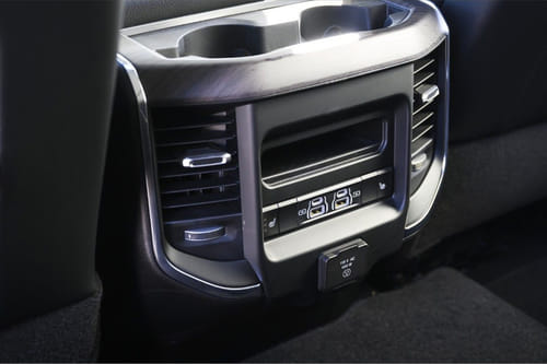 2500 (2026) Rear AC Controls