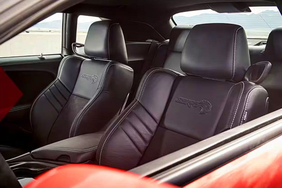 دودج تشالنجر Inside Of Drivers Side Open Door