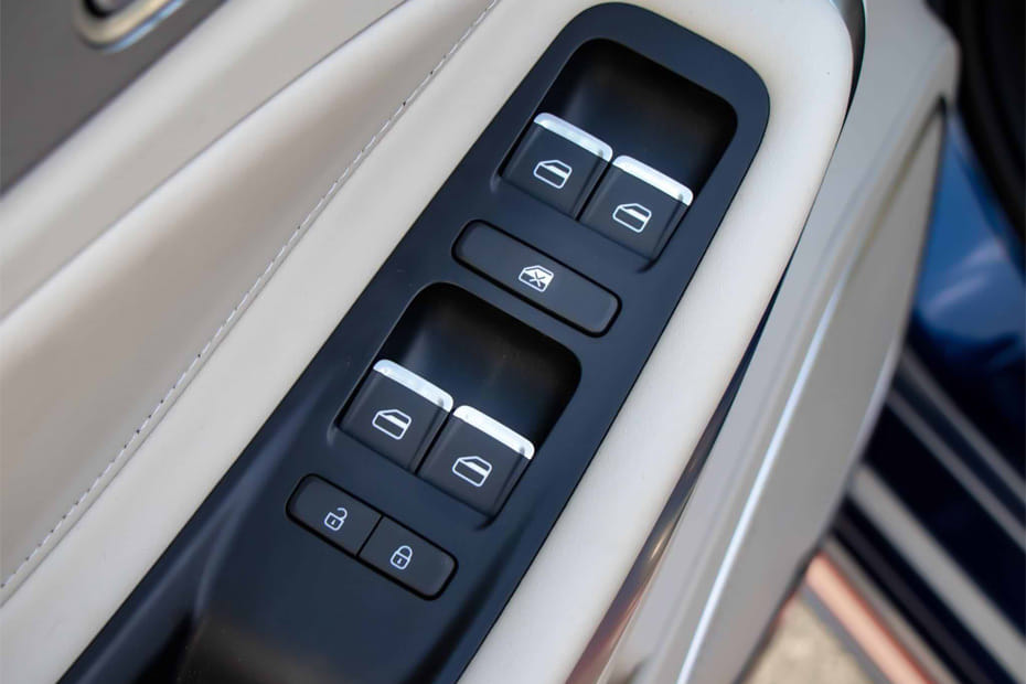 شيري أريزو 6 برو Drivers Side In Side Door Controls