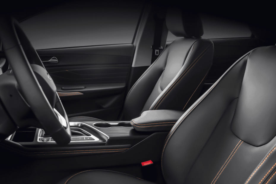 Arrizo 5 Pro Front Seats