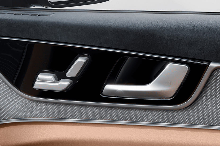 door handle interior of Chery Tiggo 9 in Saudi Arabia