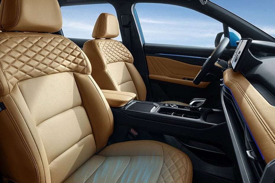 أوكافانجو Front Seats