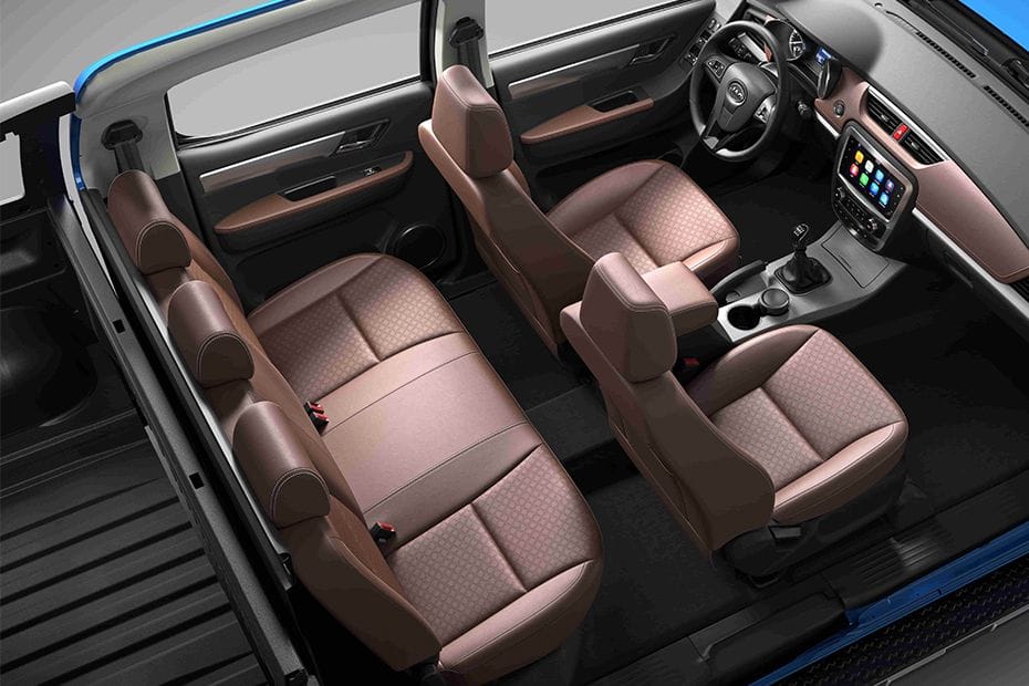 JAC T8 Front And Rear Seats Together