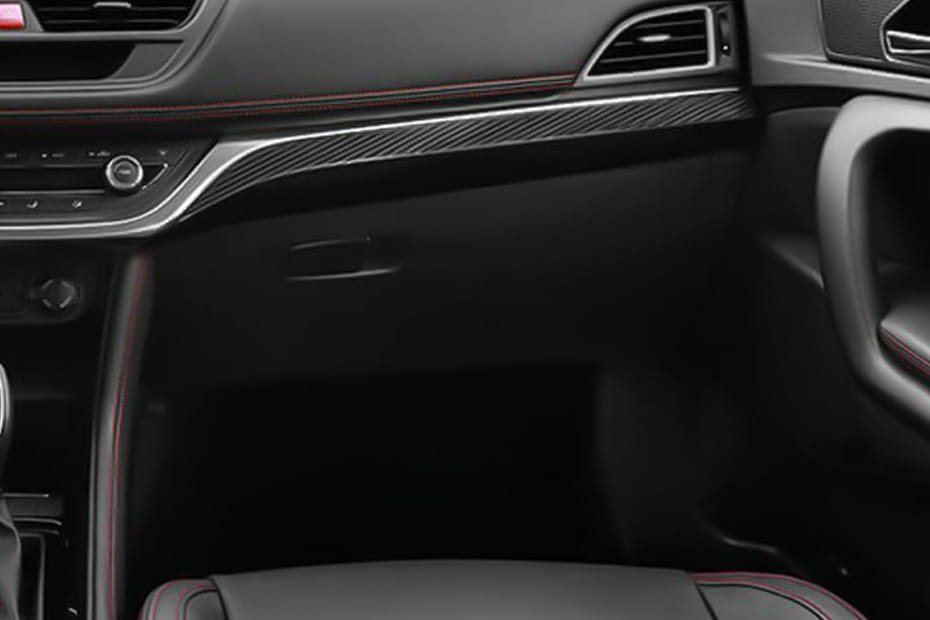 JAC JS3 Glove Box