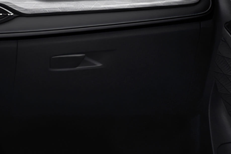 JAC JS6 Glove Box