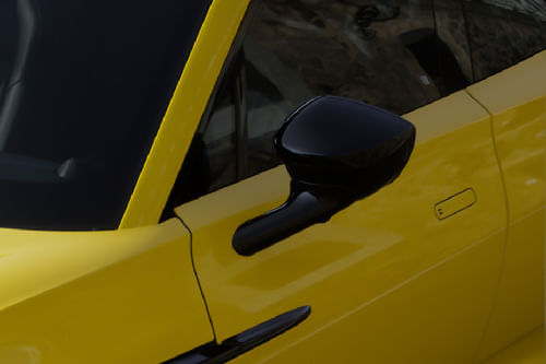 أستون مارتن DBX Drivers Side Mirror Front Angle