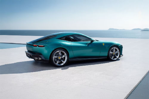 أمالفي Rear Medium Side View