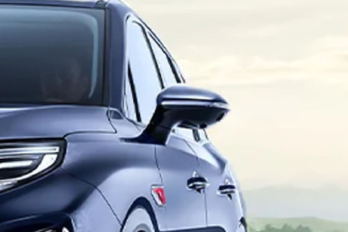 Hongqi Hs7 Drivers Side Mirror Front Angle