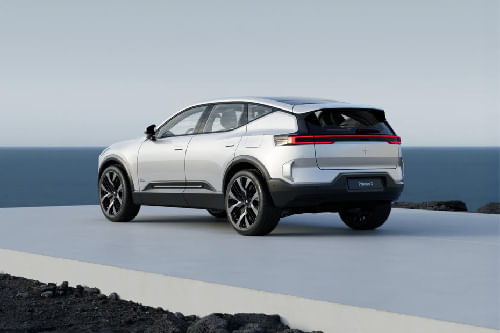 Rear Cross Side View of بولستار ٣