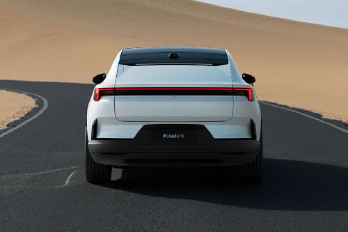 Full Rear View of بولستار ٤