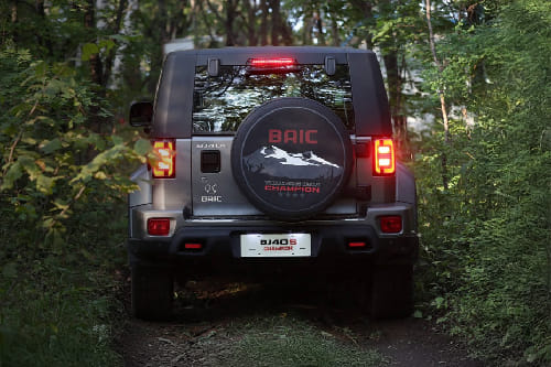 Full Rear View of BAIC BJ40 S