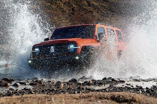 تانك 300 Front Cross Side View