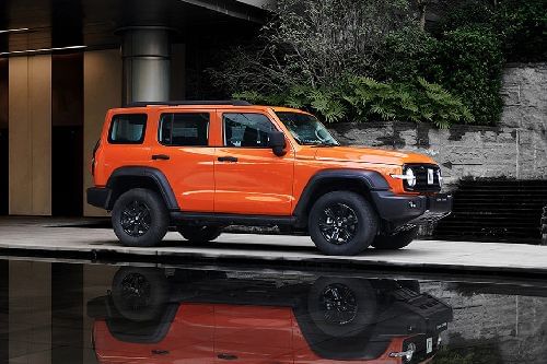 تانك 300 Front Side View