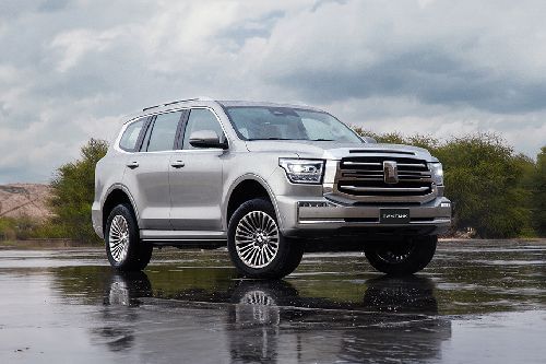 Tank 500 Front Cross Side View