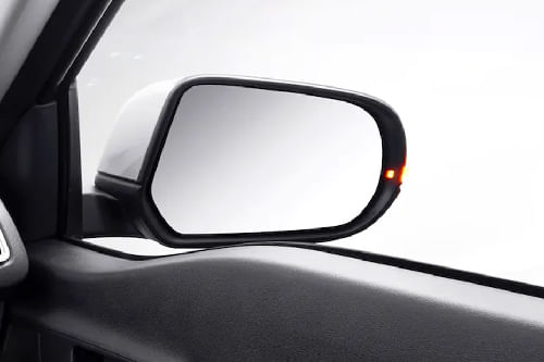 GWM Wingle 7 Drivers Side Mirror Rear Angle