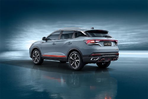 Rear Cross Side View of دونج فينج إيه إكس 7 ماتش