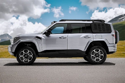 واريور M817 Side view