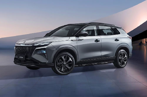 دونج فينج  هيودج Front angle low view