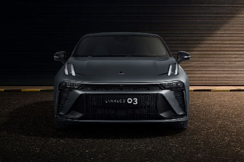 Full Front View of 03