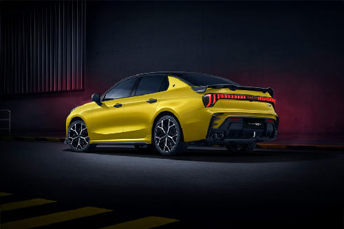 Rear Cross Side View of لينك اند كو 03 بلس