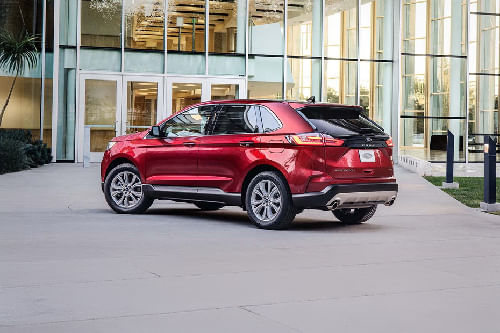 Rear Cross Side View of Ford Edge