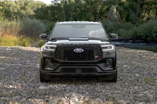 Full Front View of إكسبلورر إس تي